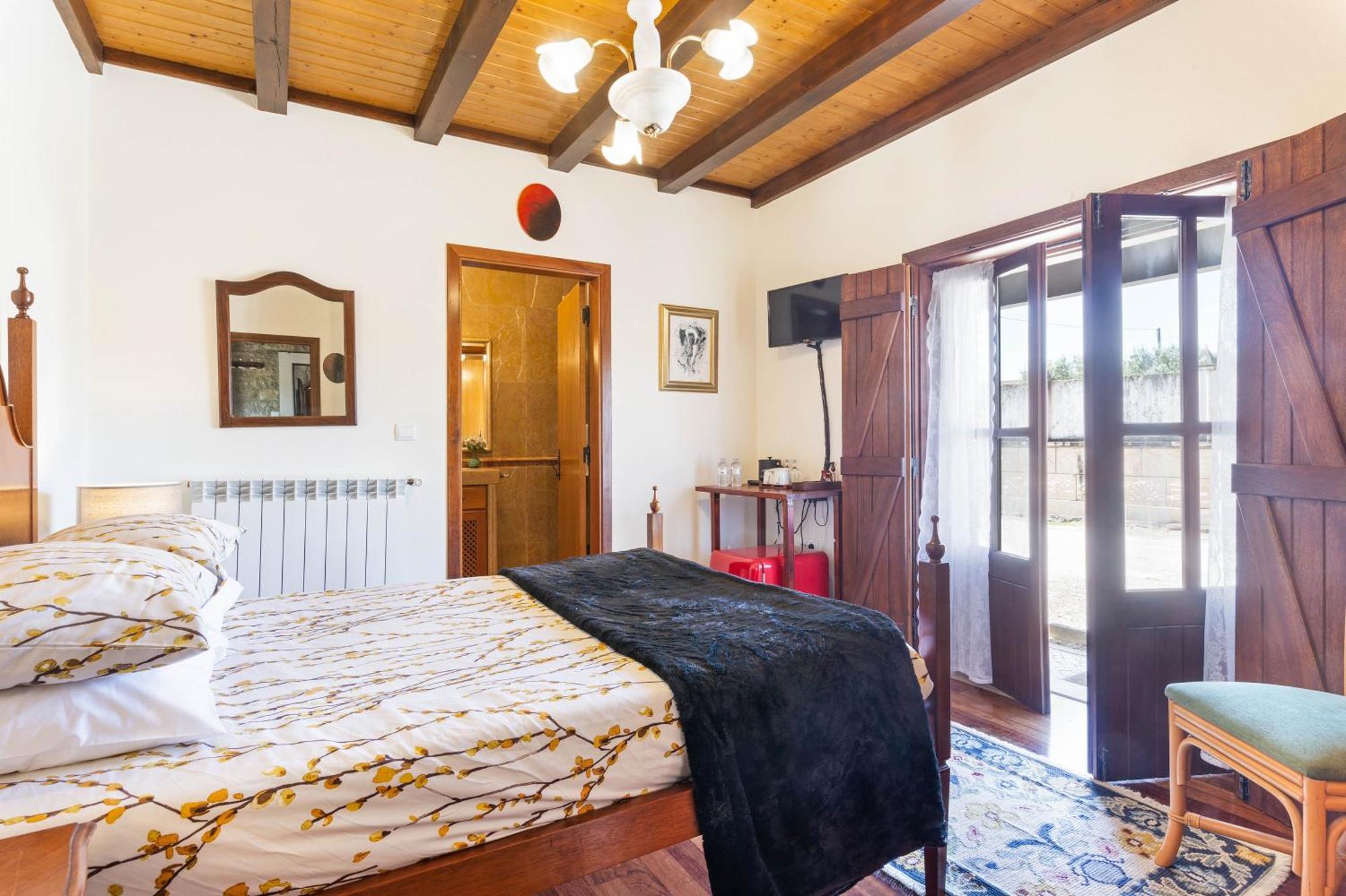 Refugio Das Artes Guesthouse Porto de Mós Zewnętrze zdjęcie