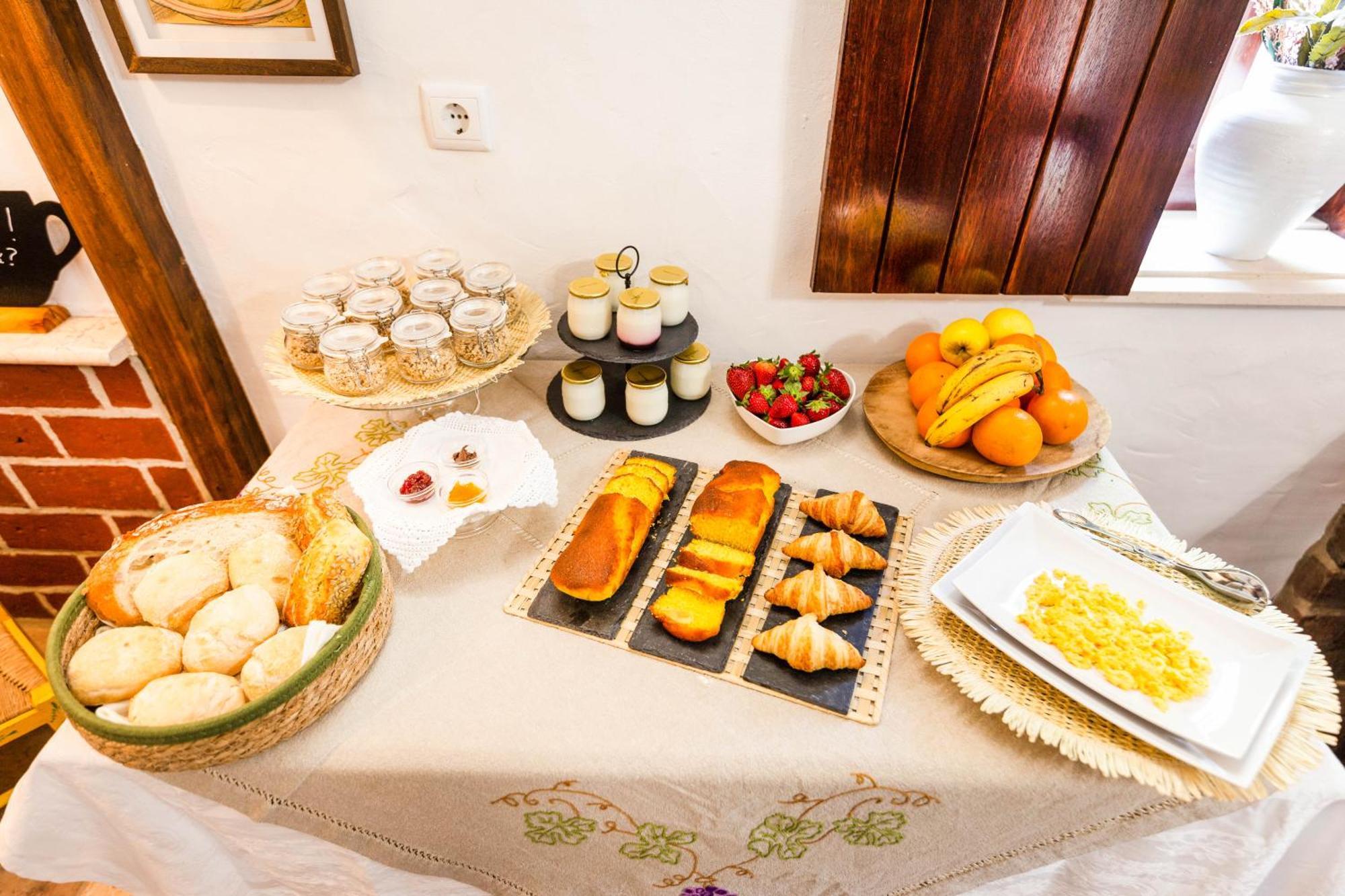 Refugio Das Artes Guesthouse Porto de Mós Zewnętrze zdjęcie